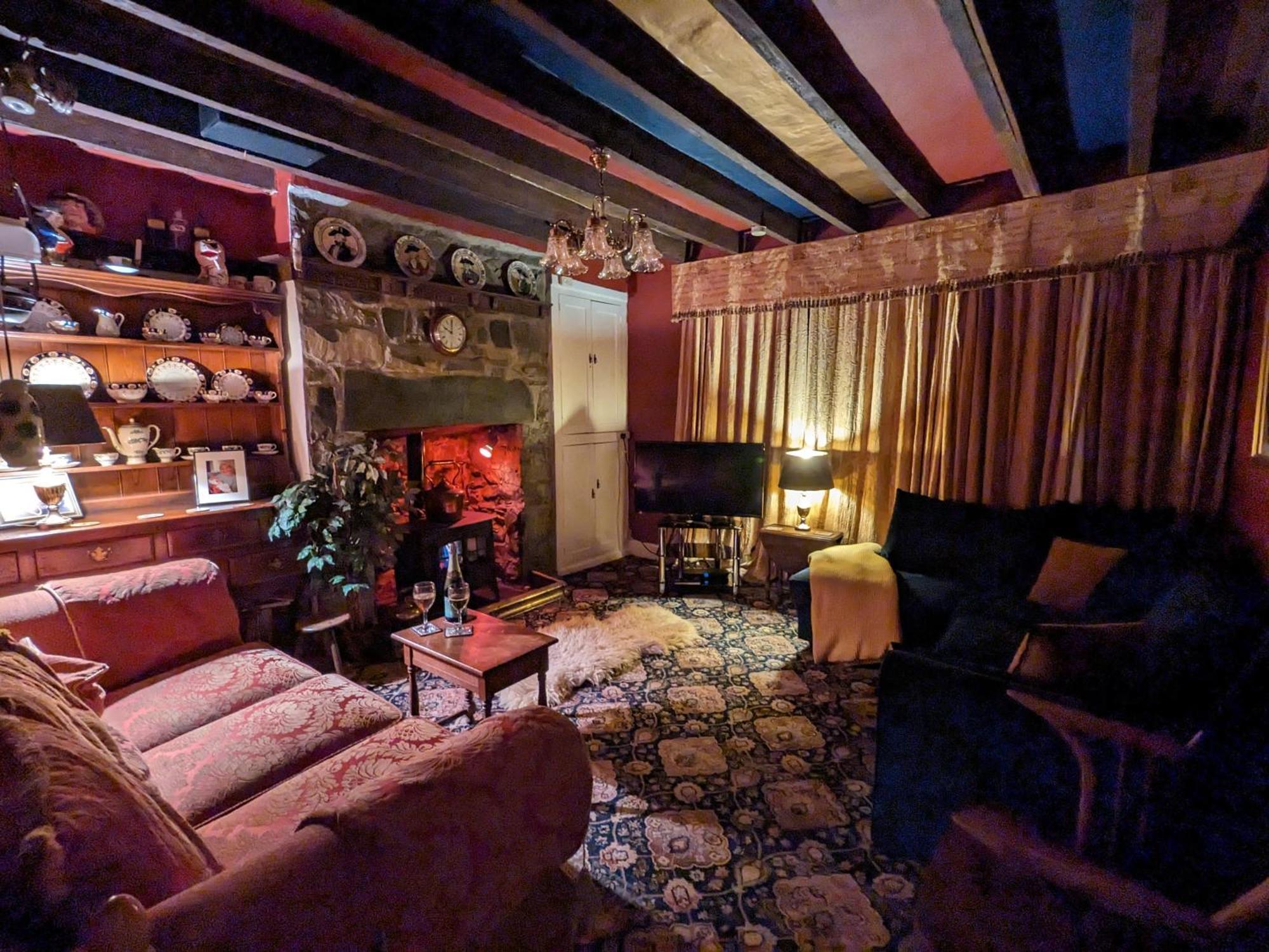Fantastic Sea Views At Century'S Old Alma'S Cottage - Sleeps Up To 8 Guests Penmaenmawr Zewnętrze zdjęcie